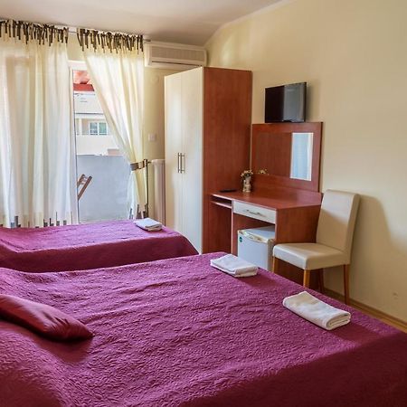 Pag Marina Rooms & Apartment Eksteriør bilde