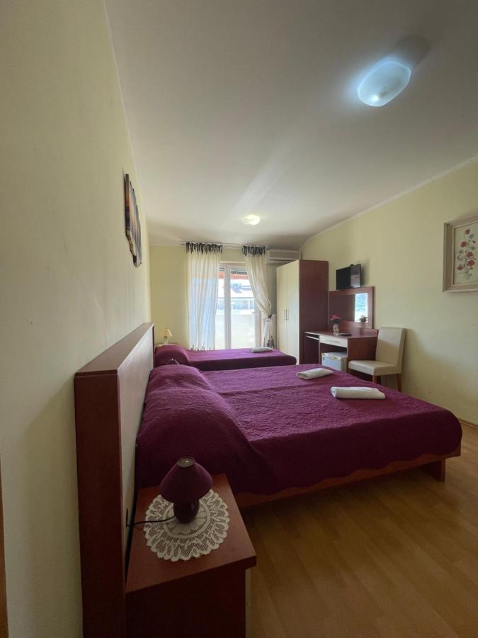 Pag Marina Rooms & Apartment Eksteriør bilde