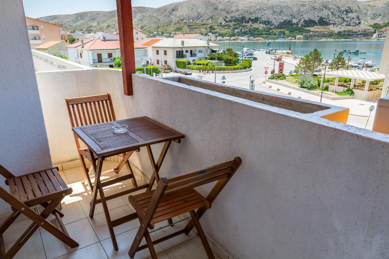Pag Marina Rooms & Apartment Eksteriør bilde
