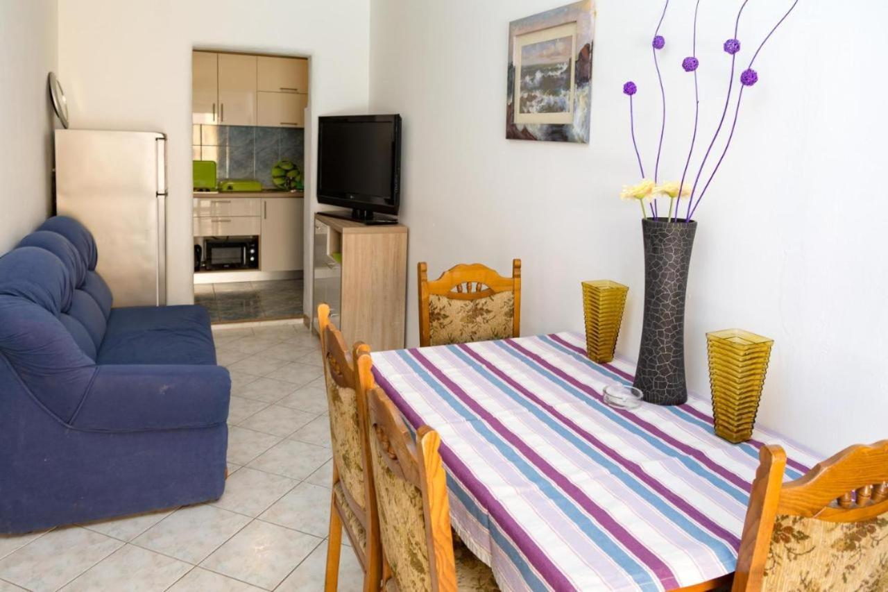 Pag Marina Rooms & Apartment Eksteriør bilde