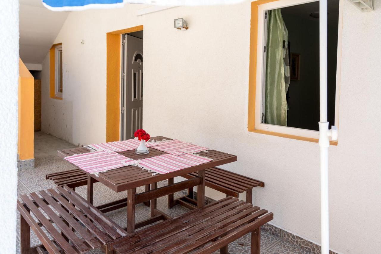 Pag Marina Rooms & Apartment Eksteriør bilde